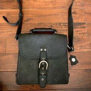Leather messenger bag